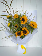 Load image into Gallery viewer, Sunflower Bouquet
